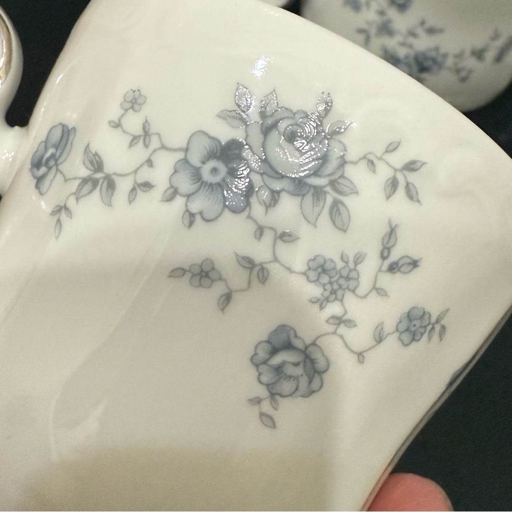 Set of 4 Vintage JOHANN HAVILAND Bavaria Germany Blue Garland Roses Tea Cups - Picture 6 of 10